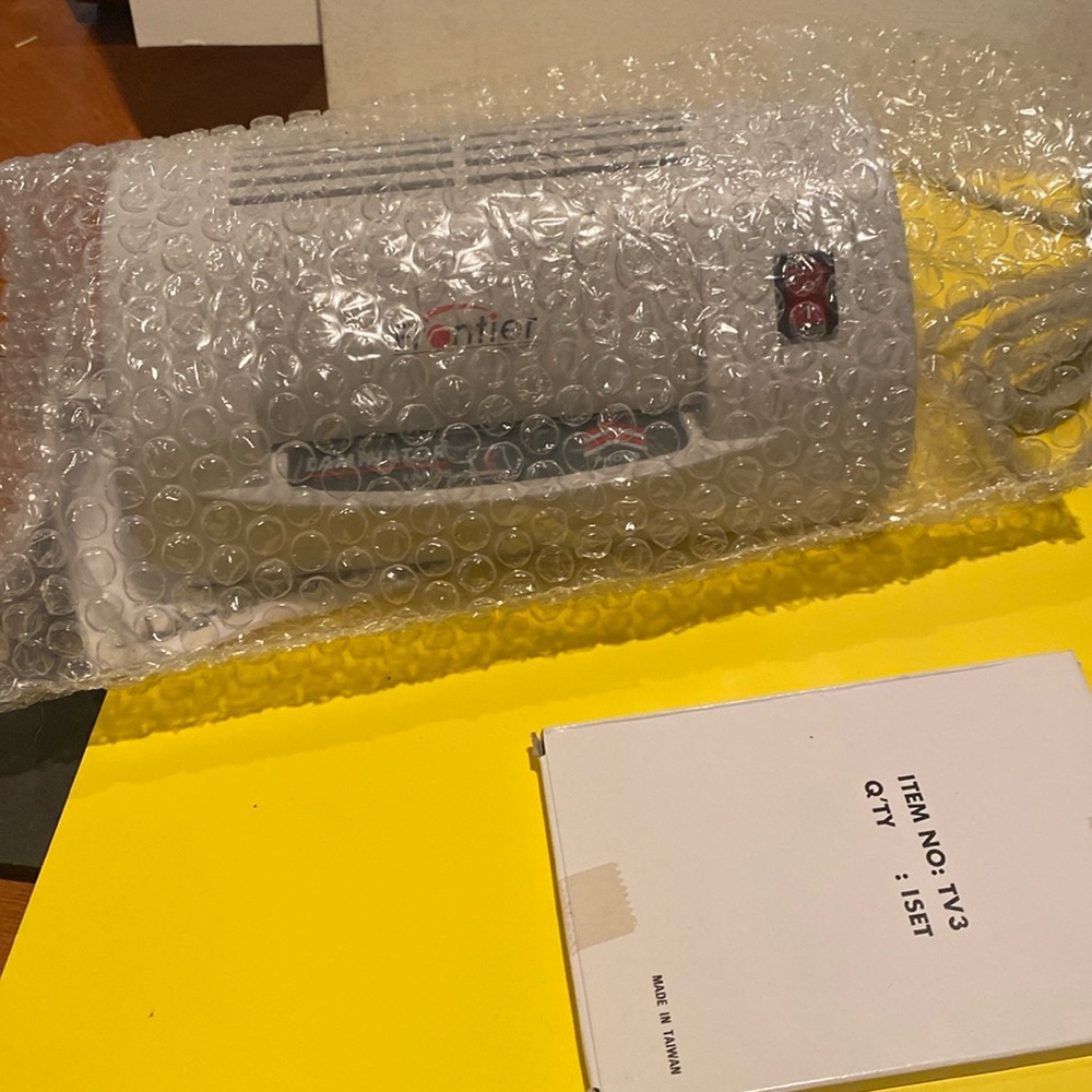 Laminating Machine, Instruction Booklet, and Package of Laminating Sleevrs